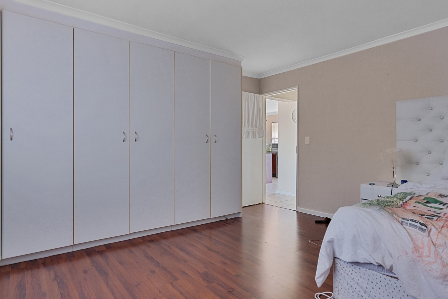 To Let 2 Bedroom Property for Rent in Heritage Park Western Cape